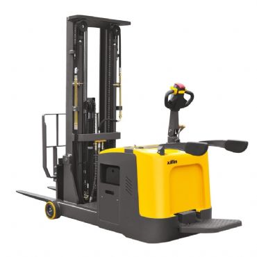 Denge Ağırlıklı Platformlu İstif Makinası 1.5 Ton 4.5 Metre